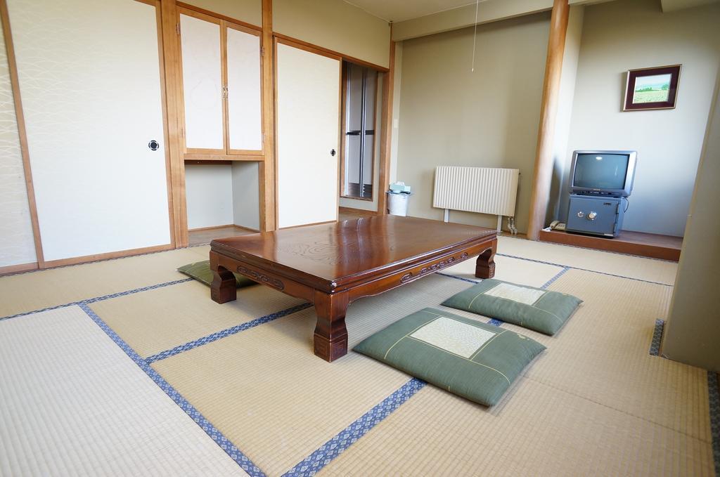 Hotel Madarao Iiyama Bagian luar foto